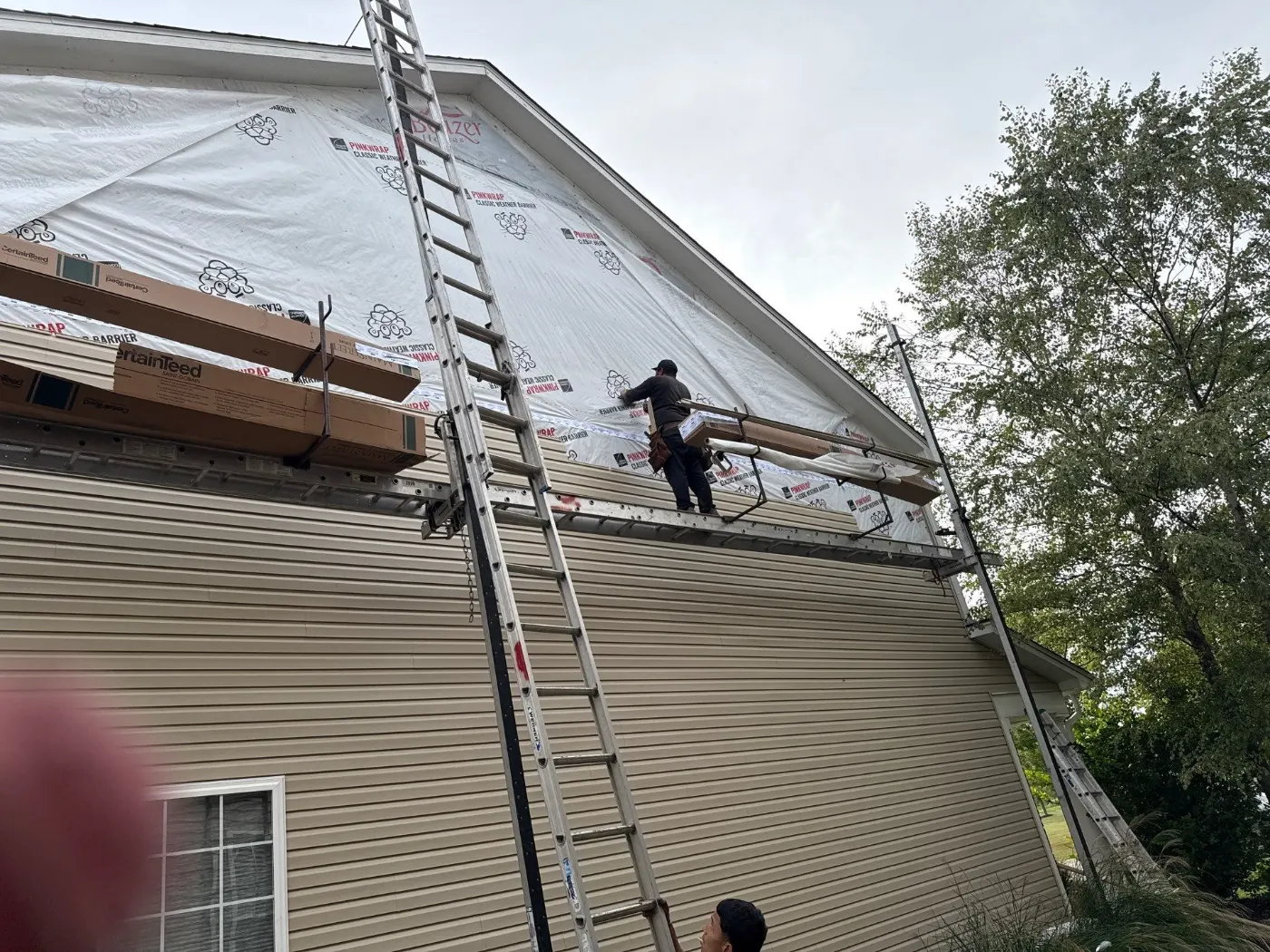 Vinyl siding replacement completed in Bridgewater Club